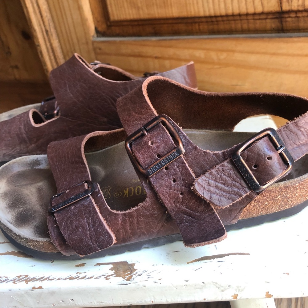 Birkenstock’s brown leather 🤎